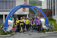 Click here -> 400x600 pix.